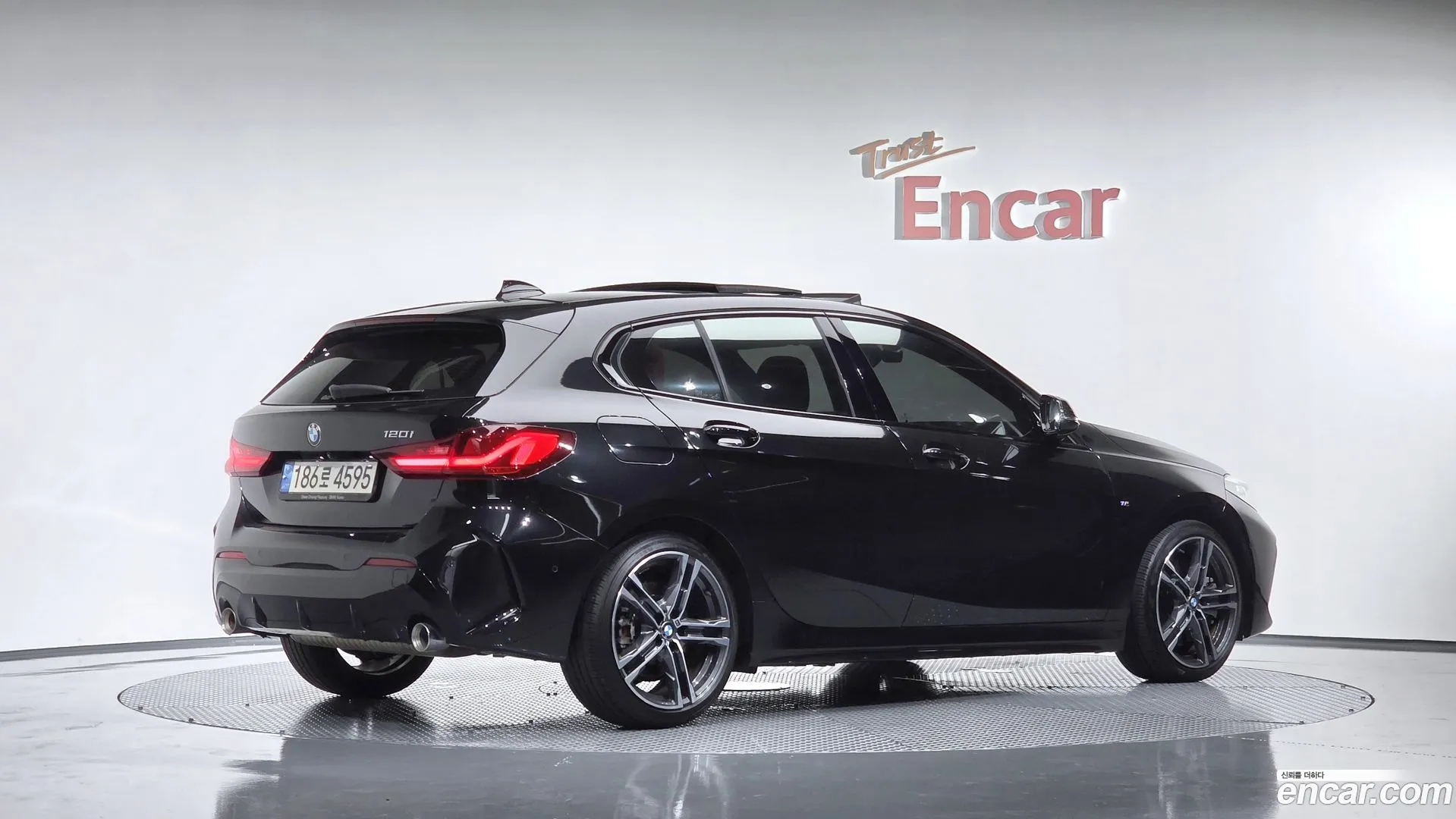 BMW 120i 2021 — фото 4