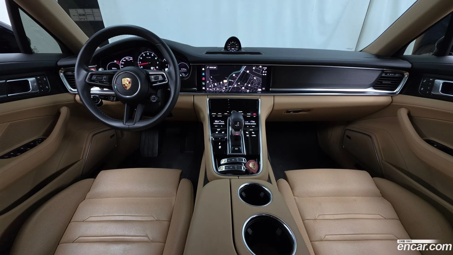 Porsche Panamera 2023 — фото 1