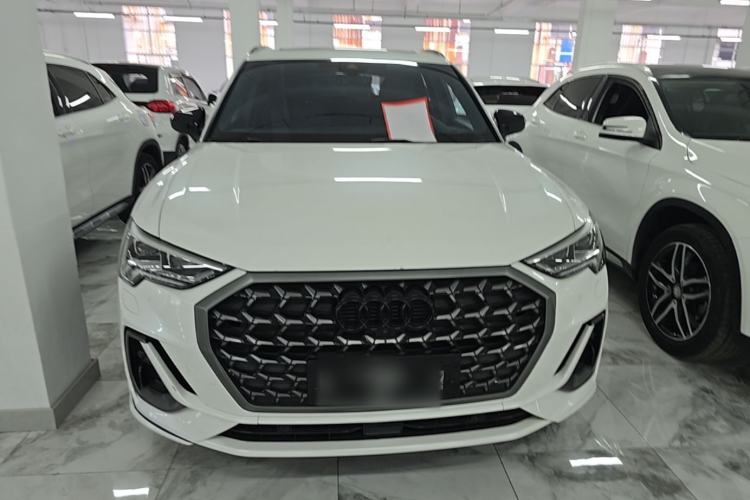 Audi Q3 2023 — 2
