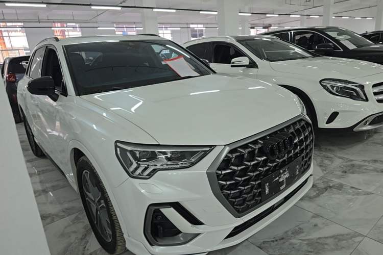 Audi Q3 2023 — 3