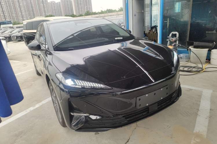 Hongqi Tiangong 05 2025 — 3