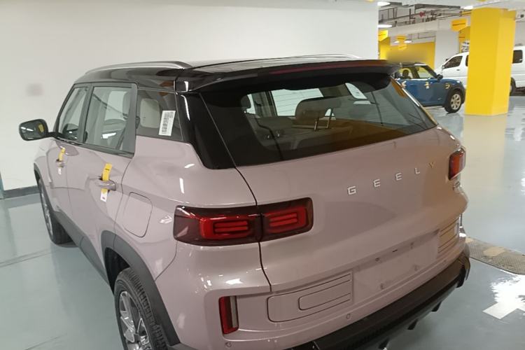 Geely Icon 2026 — 4