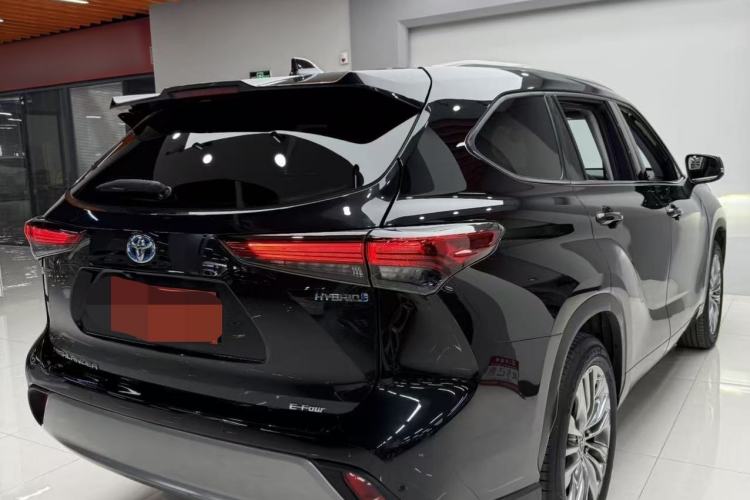 Toyota Highlander 2023 — 5
