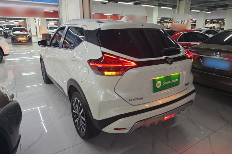 Nissan Kicks 2022 — 4
