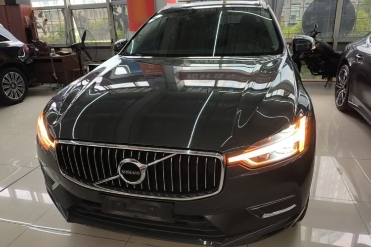 Volvo XC60 2020 — фото 2