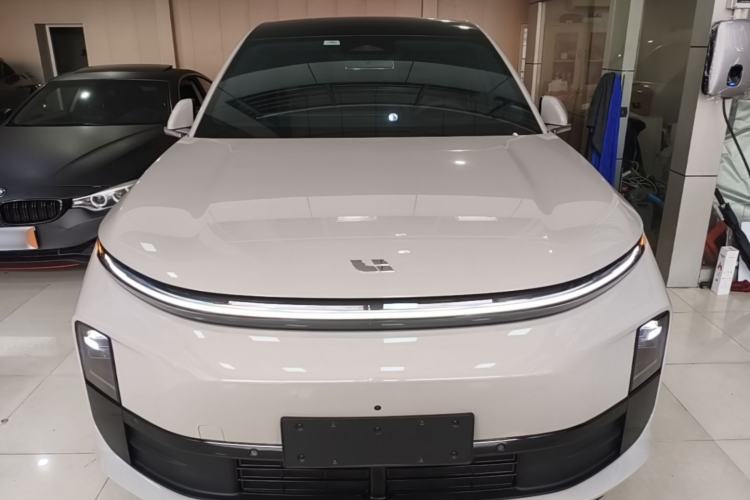 Li Auto L6 2024 — 2