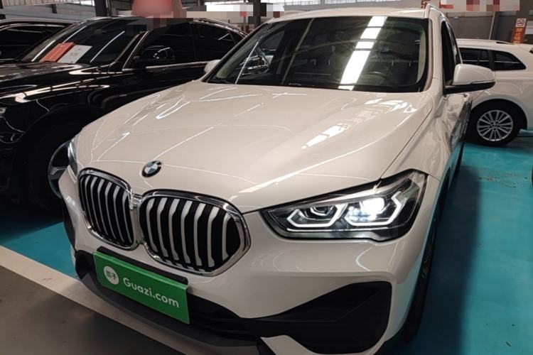 BMW X1 2022 — фото 1