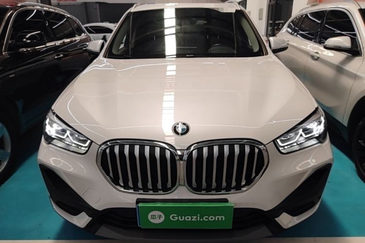 BMW X1 2022 — фото 2
