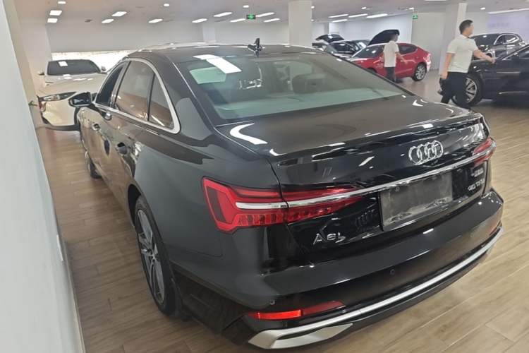 Audi A6L 2023 — фото 4