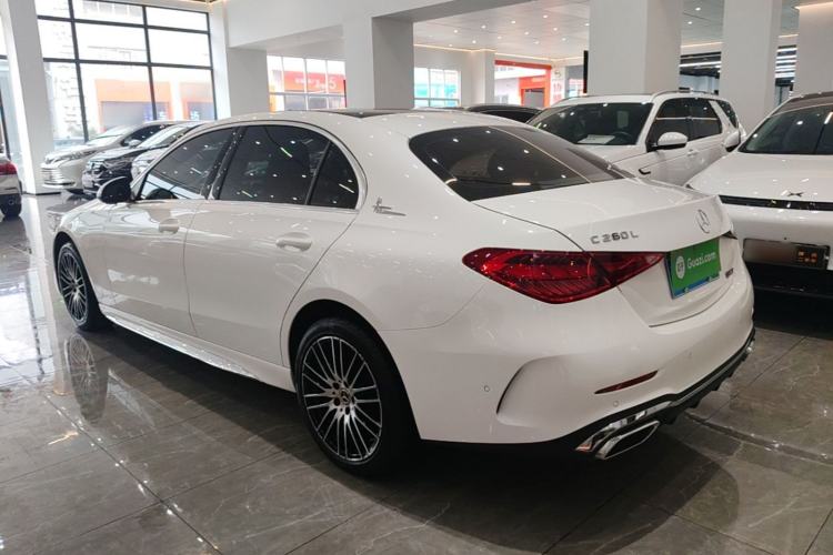 Mercedes-Benz C 260 L 2023 — фото 4