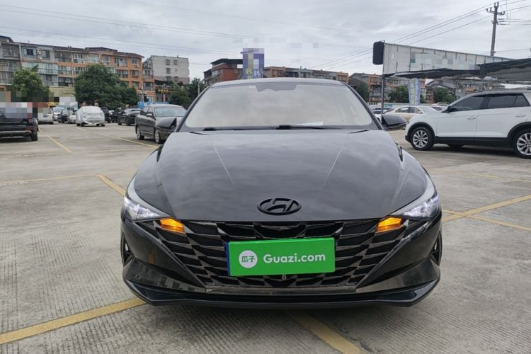 Hyundai Elantra 2021 — 2