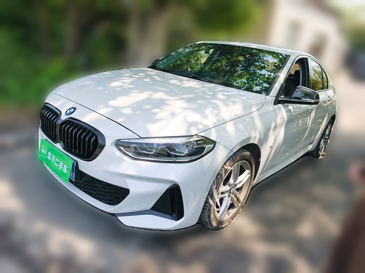 BMW 120i 2022 — фото 1