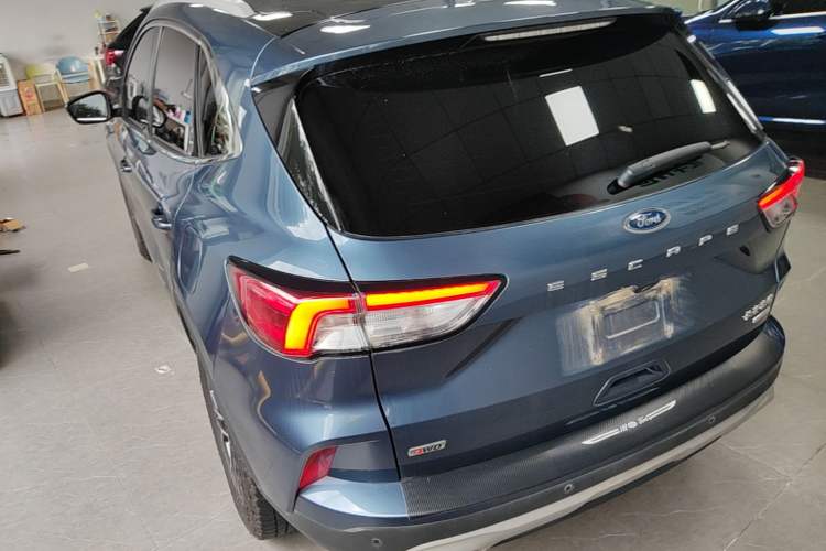 Ford Escape 2020 — фото 4