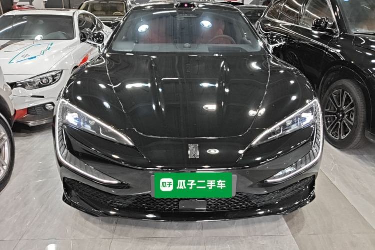Yangwang U7 2025 — 2