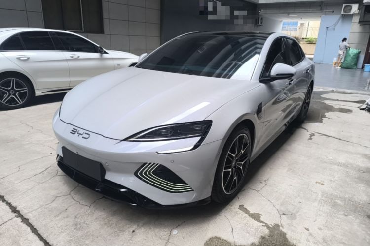BYD Seal 2025 — фото 1