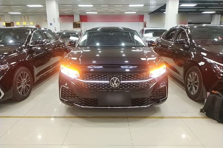 Volkswagen Passat 2025 — 2