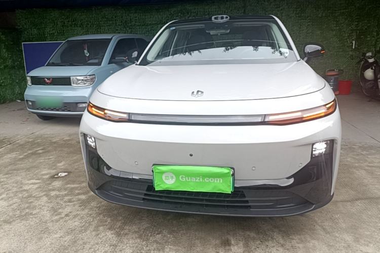 Leapmotor B10 2025 — 2