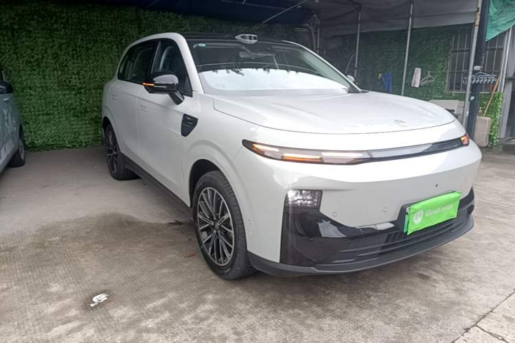 Leapmotor B10 2025 — 3