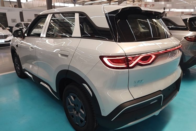 BYD Yuan Up 2025 — 4
