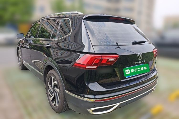 Volkswagen Tiguan L 2022 — 4