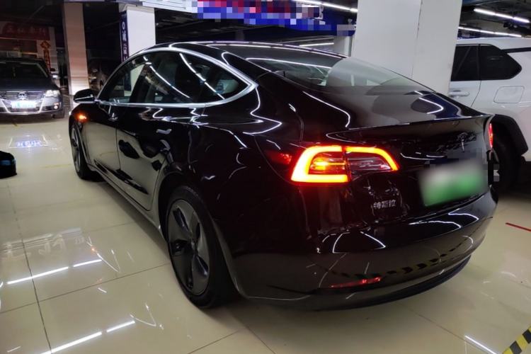 Tesla Model 3 2021 — 4