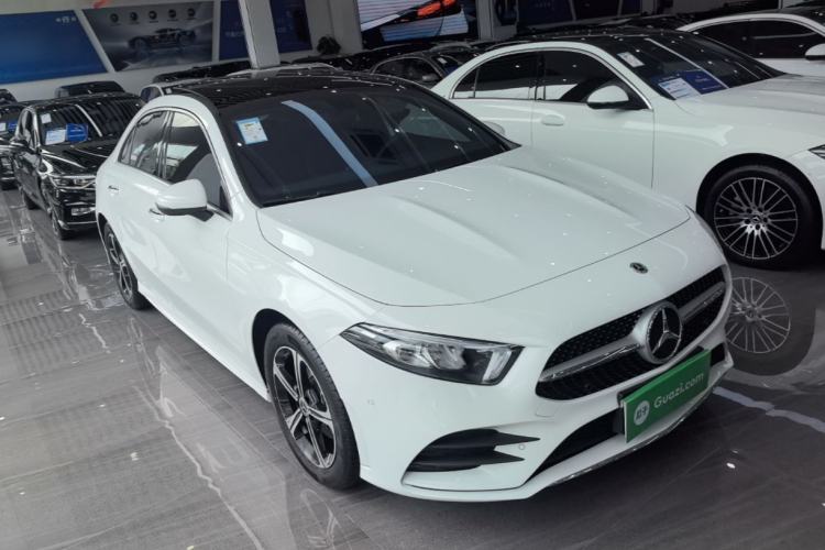 Mercedes-Benz A 200 L 2022 — фото 3
