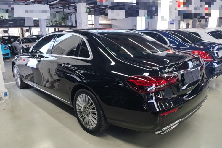 Mercedes-Benz E 300 L 2023 — 4