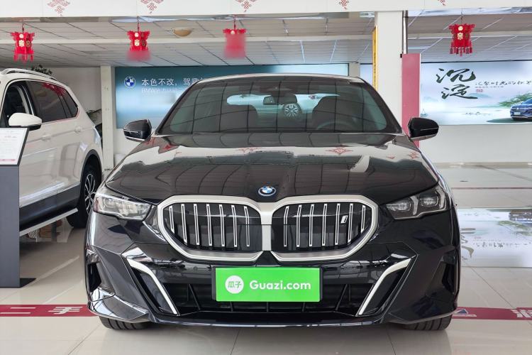 BMW i5 2025 — фото 2