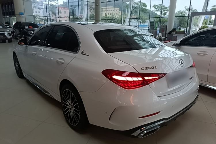 Mercedes-Benz C 260 L 2023 — фото 4