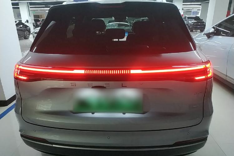 Geely Xingjian 7 2025 — 5