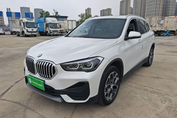 BMW X1 2021 — фото 1