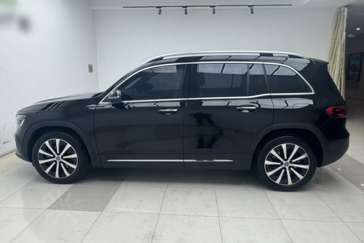 Mercedes-Benz GLB 220 2024 — 4