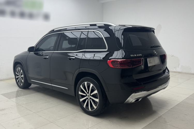 Mercedes-Benz GLB 220 2024 — 5