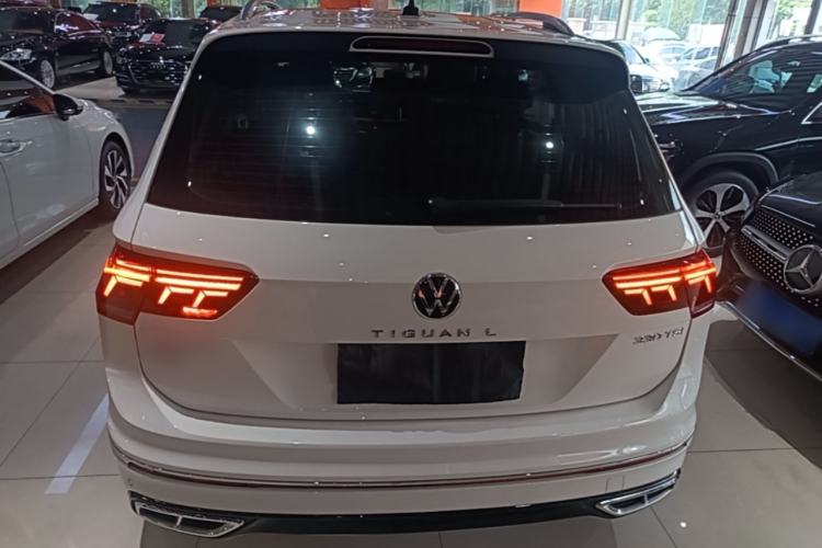 Volkswagen Tiguan L 2022 — фото 5