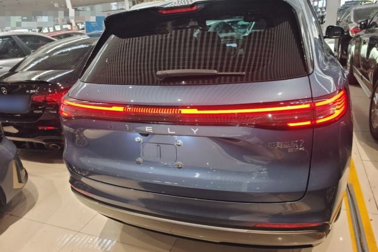 Geely Galaxy galaxy galaxy xingjian 7 em i 2025 — фото 5