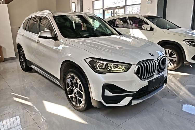 BMW X1 2021 — фото 3