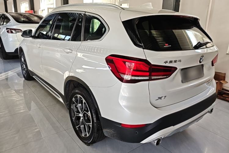 BMW X1 2021 — фото 4