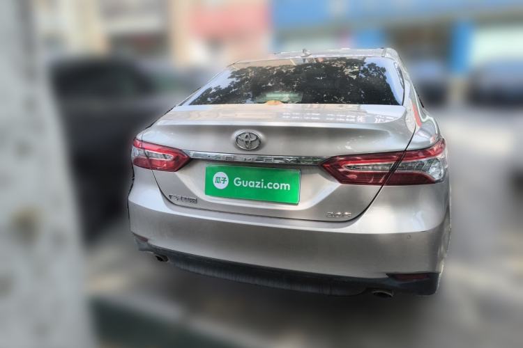 Toyota Camry 2021 — 5