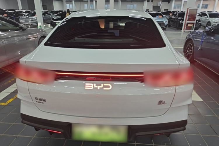 BYD Qin L 2024 — 5