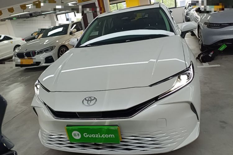 Toyota Camry 2026 — 2