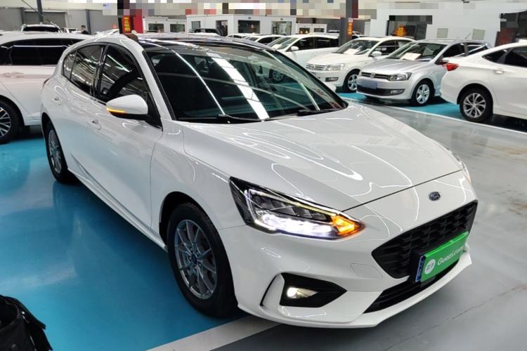 Ford Focus 2021 — 3