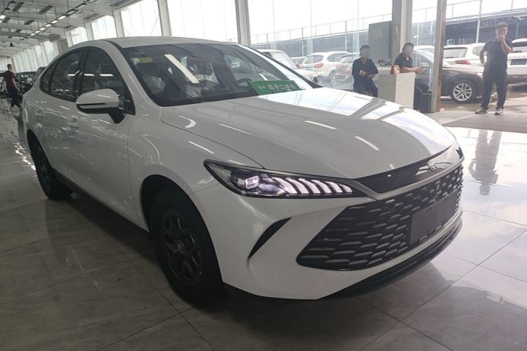 BYD Qin Plus 2025 — фото 3