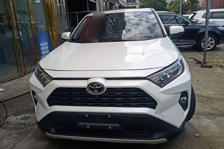 Toyota RAV4 2020 — 2