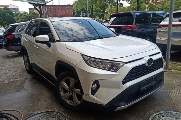 Toyota RAV4 2020 — 3