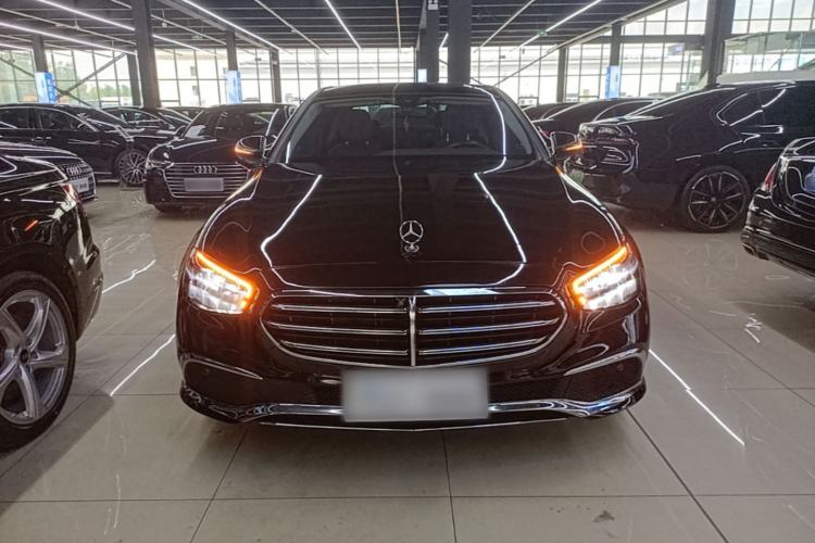 Mercedes-Benz E 300 L 2023 — фото 2