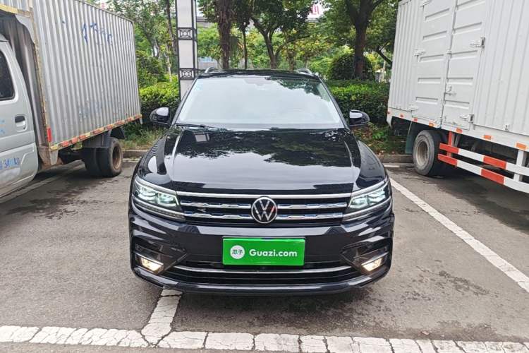 Volkswagen Tiguan L 2021 — 2