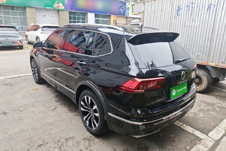 Volkswagen Tiguan L 2021 — 4