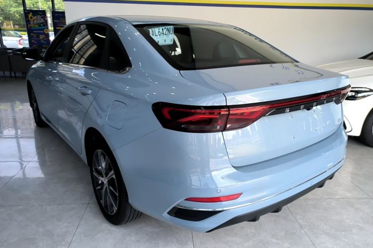 Geely Emgrand 2023 — 4