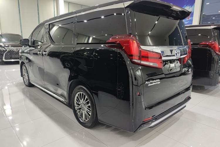 Toyota Alphard 2021 — фото 4