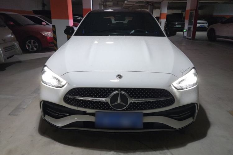Mercedes-Benz C 260 L 2023 — 2